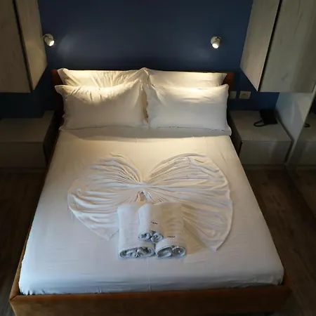 Hotel Triumf Shengjin-3